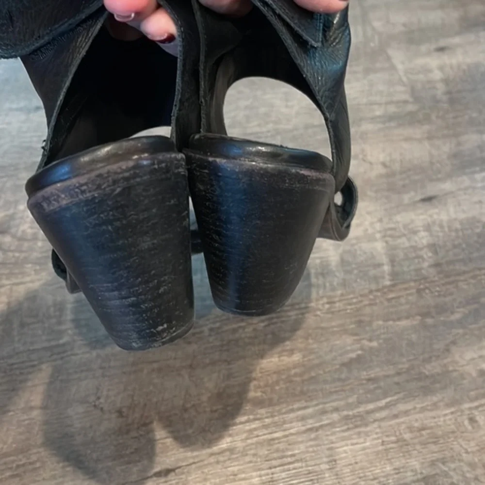 Eileen fisher ARTS ankle- cuff leather sandal